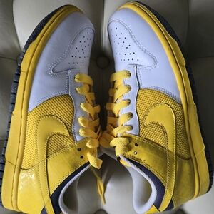 Nike Women's Sneakers Yellow and White